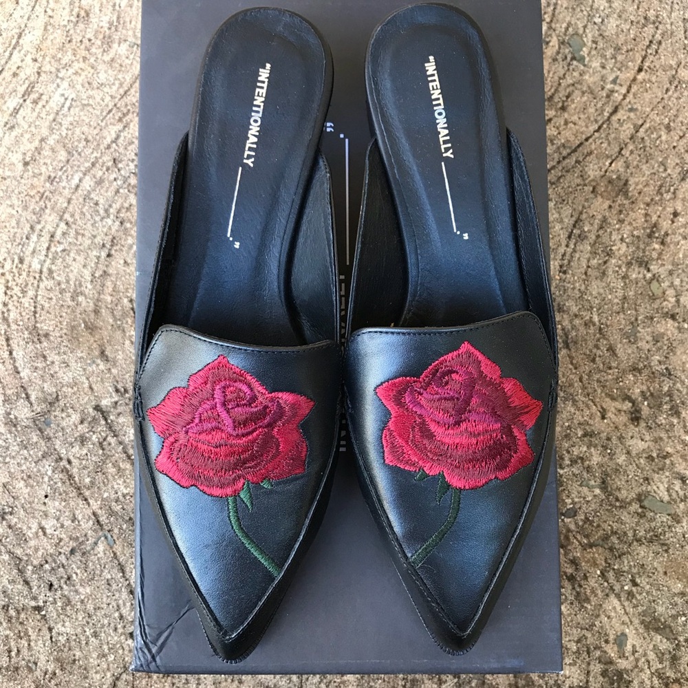Intentionally Blank Fanning Embroidered Rose Mules